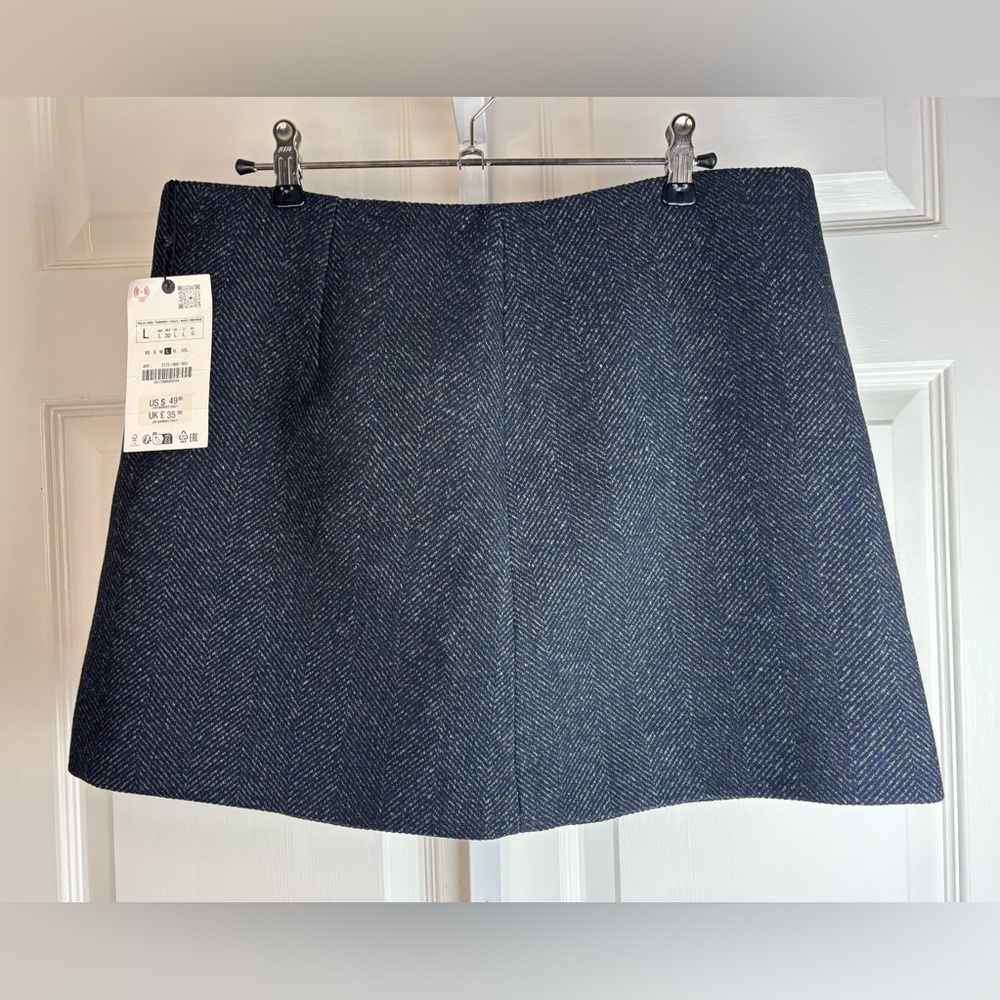 NWT Zara Wool Blend Herringbone Mini Skirt ZW Collection size large (runs small)